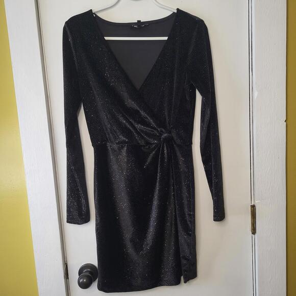 Trixxi black glitter long-sleeve V-neck wrap dress. Women's SM - Picture 2 of 9